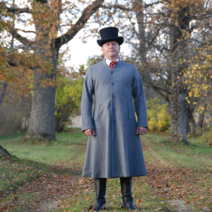 Vīru tautiskais mētelis